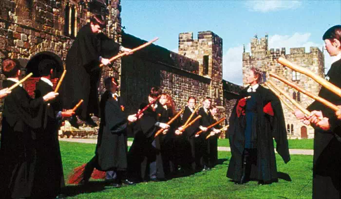 Harry Potter und Herr der Ringe: Zauberei in der Perspektive